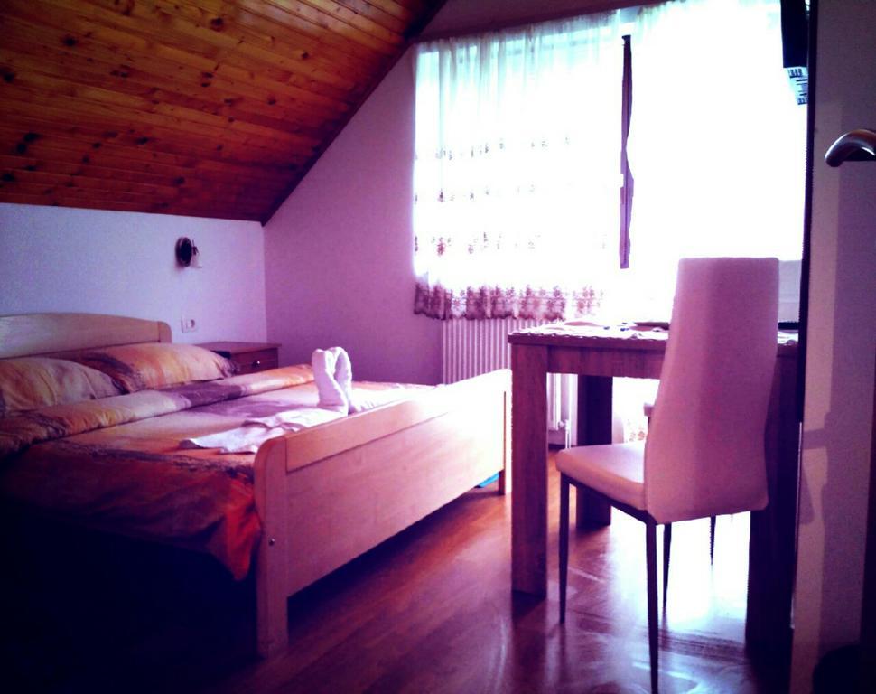 Guest House First Stop Rakovica Exterior foto