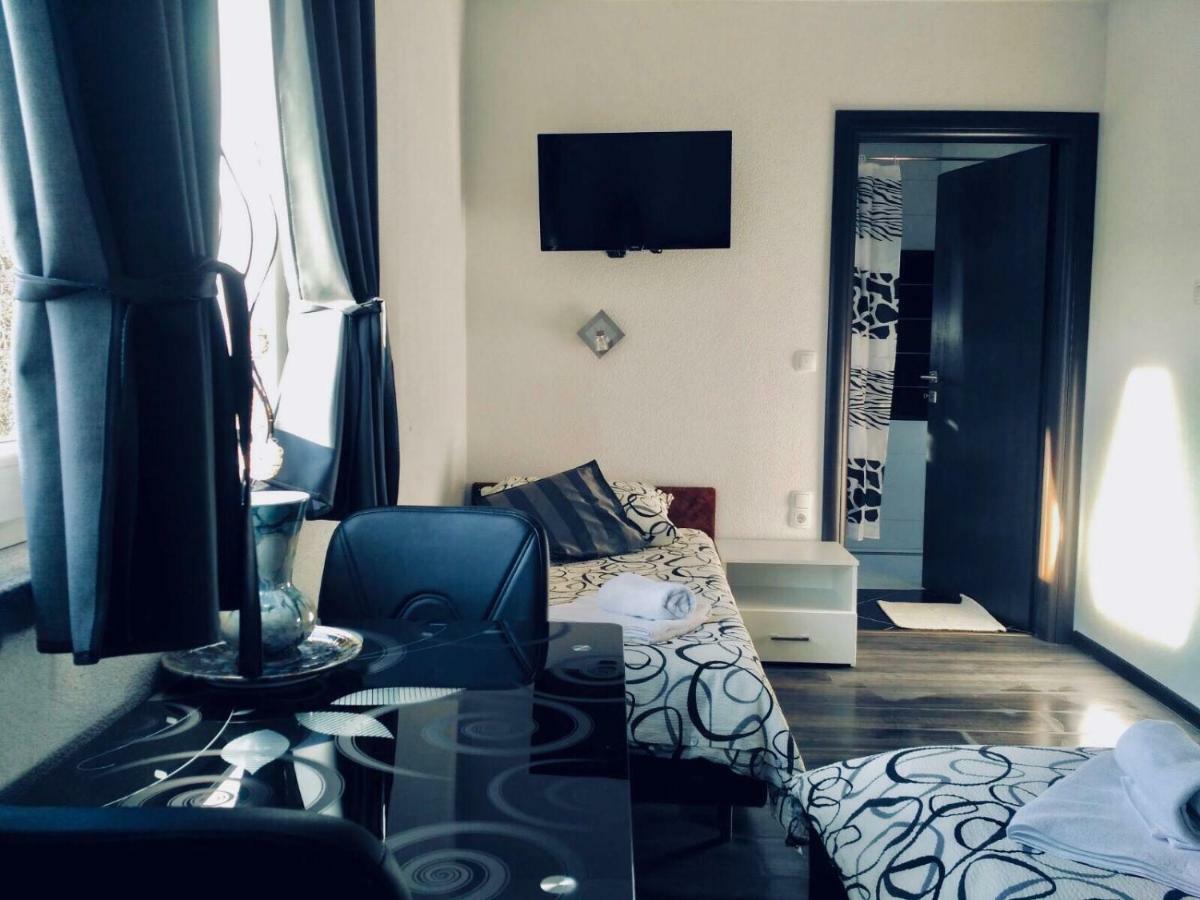 Guest House First Stop Rakovica Exterior foto