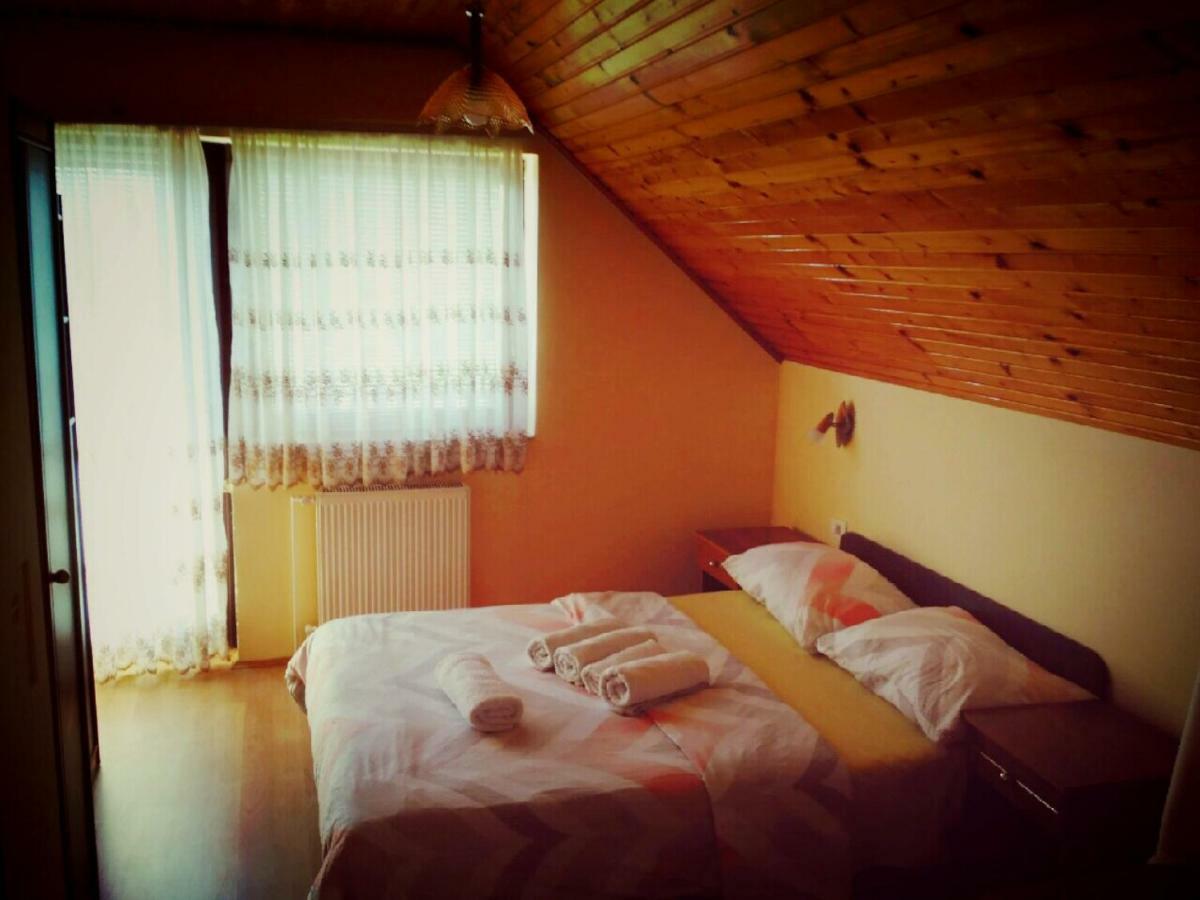 Guest House First Stop Rakovica Exterior foto