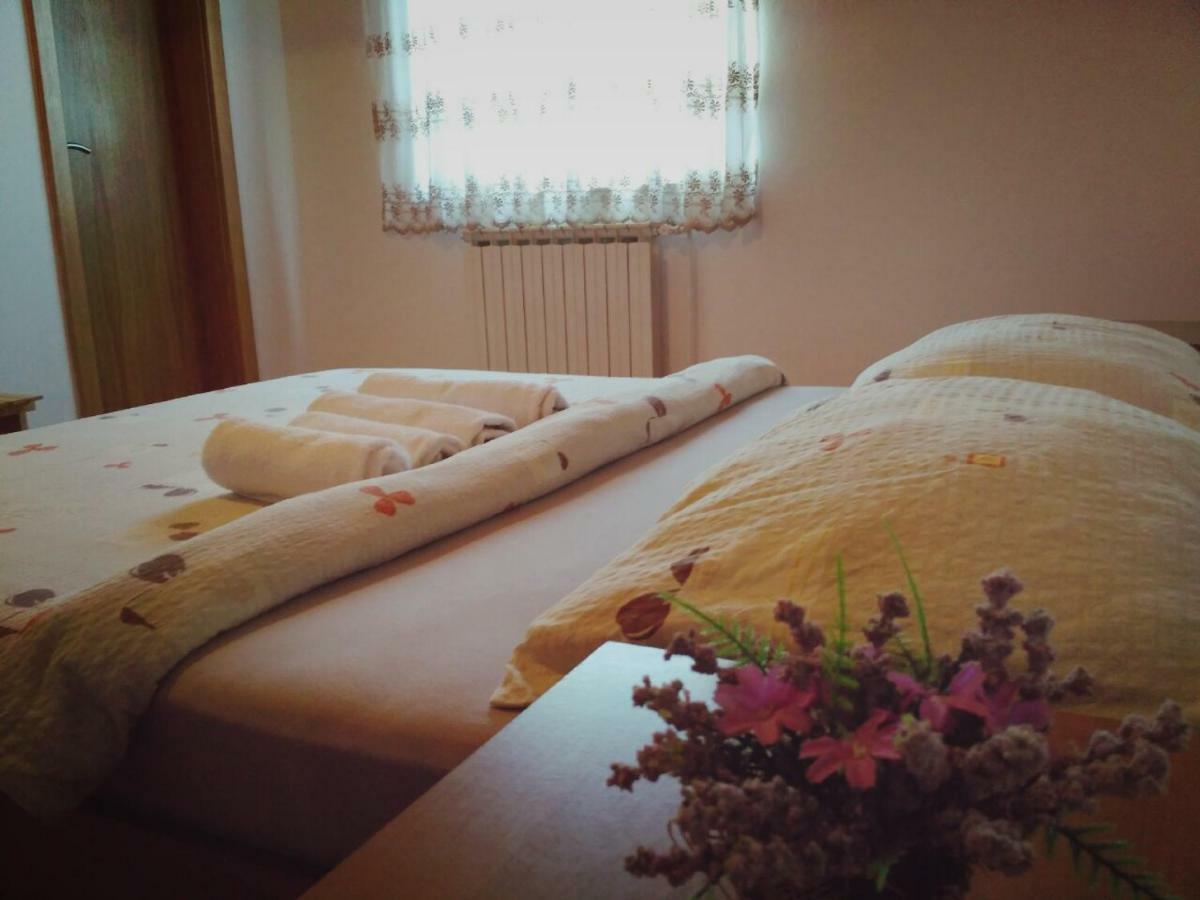Guest House First Stop Rakovica Exterior foto