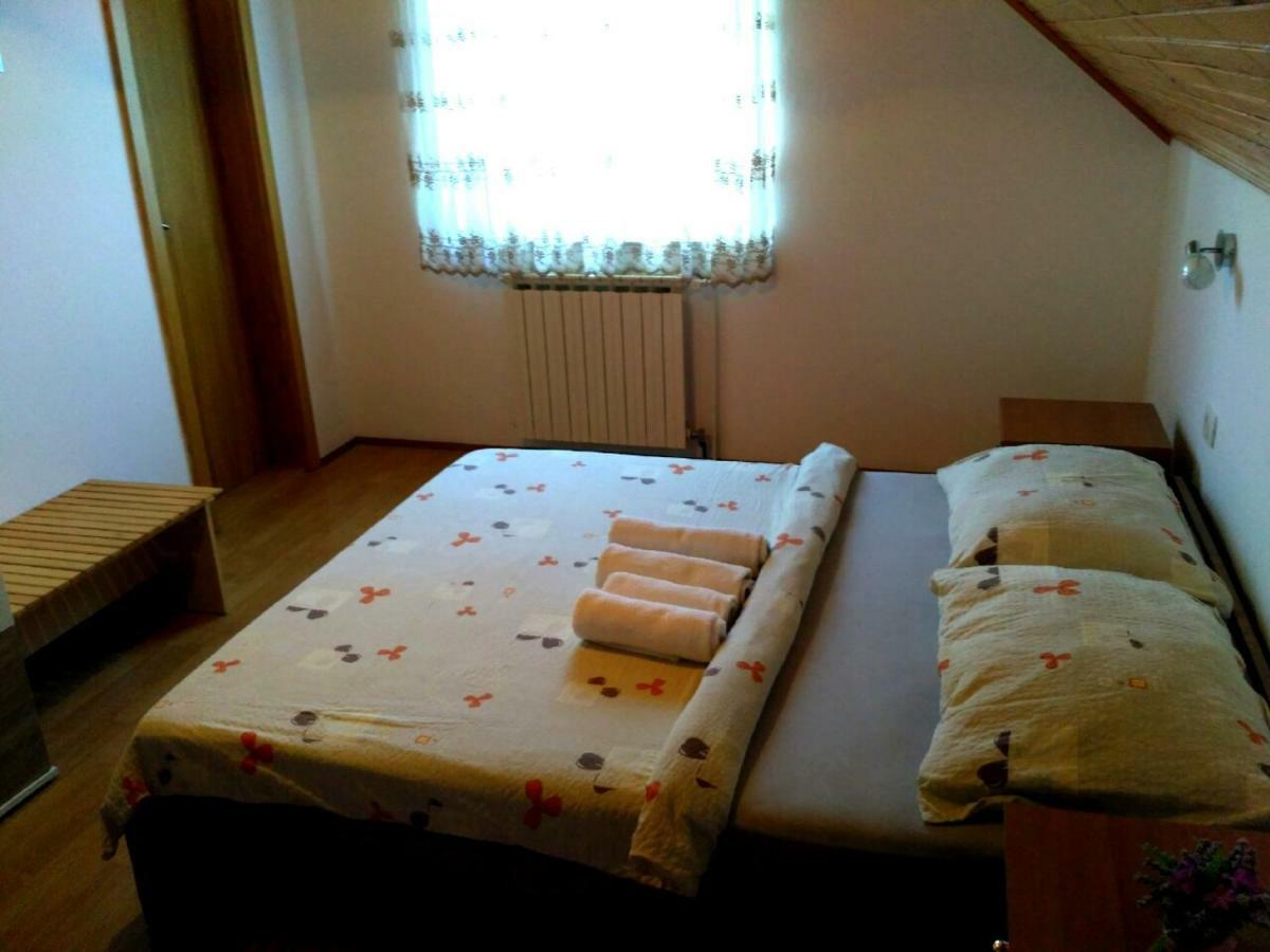 Guest House First Stop Rakovica Exterior foto
